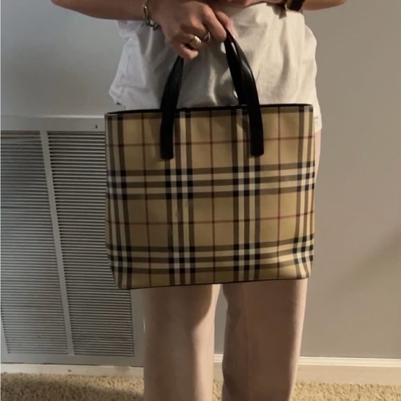 Burberry Medium Hand bag - Picture 10 of 11